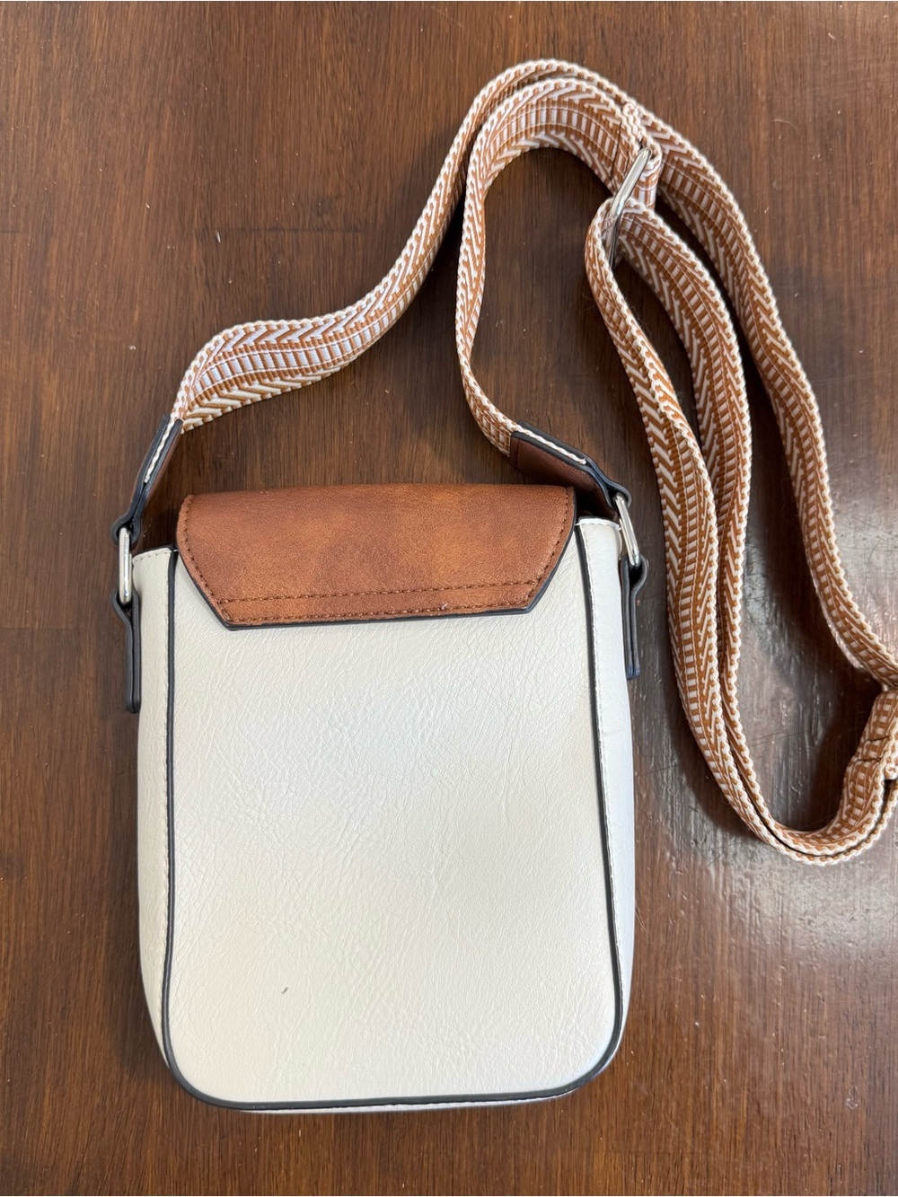 Bostanten Crossbody Front Magnetic Flap Handbag Brown/Cream Guitar Strap - Picture 8 of 13